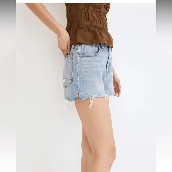 Madewell Relaxed Denim Shorts in Madera Wash: Side-Slit Edition 25 9 - Picture 2 of 8